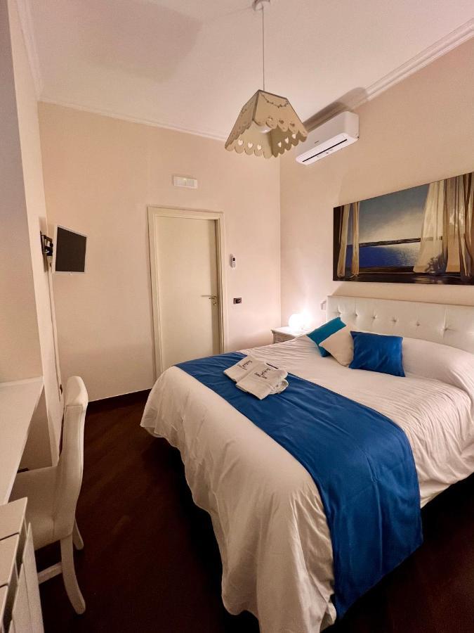 Domus Elena - Plebiscito Apartment Napoli Exterior foto