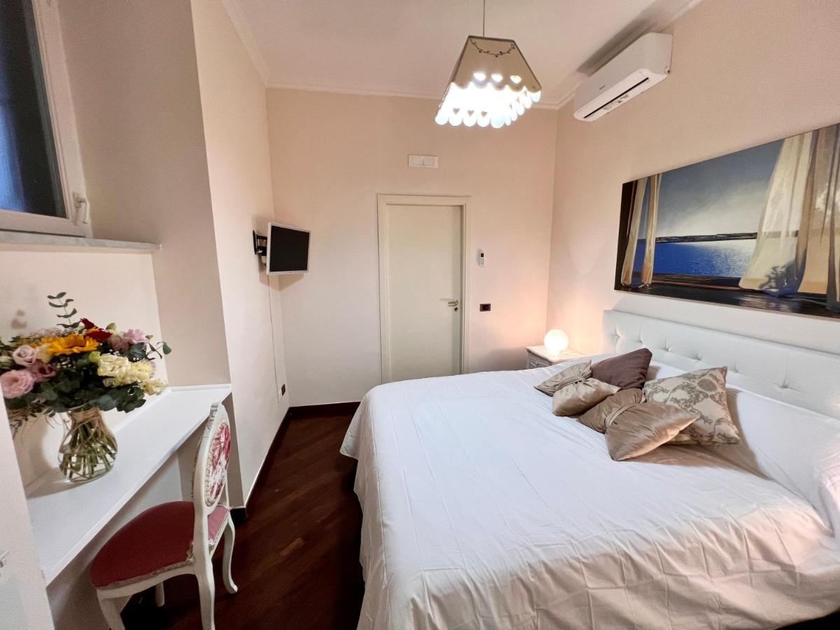 Domus Elena - Plebiscito Apartment Napoli Exterior foto